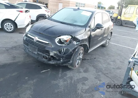 2016 Fiat 500X Easy z USA, uszkodzony, nr VIN ZFBCFXBT9GP375918